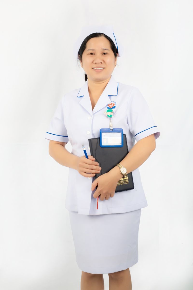 Bộ đồng phục y tá, quần áo blouse trắng viền xanh cho điều dưỡng (kèm nón)  - Y Dược Học Dân Tộc